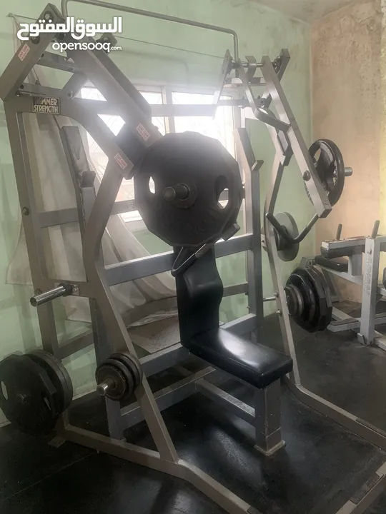 نادي بناء أجسام ولياقة بدنية للبيع