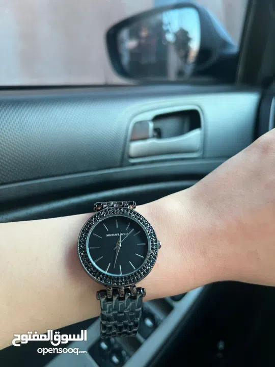 ساعه  يد  جميله