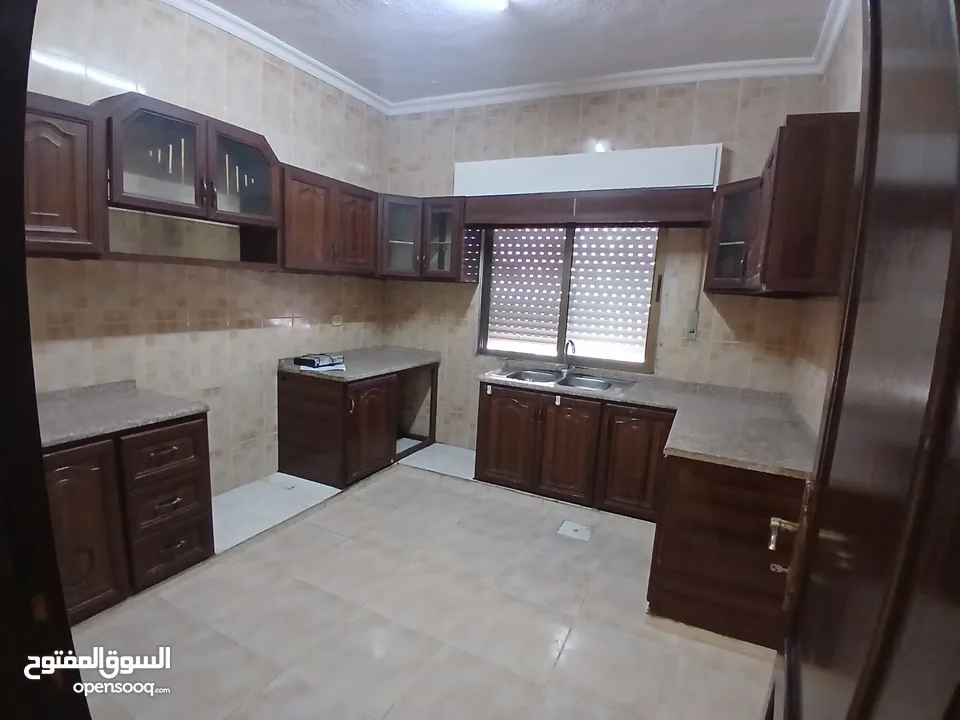 شقه فارغه للإيجار الجبيهه