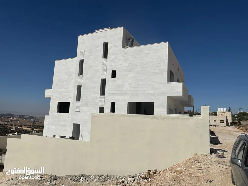 فيلا للبيع تحت الانشاء منطقة  ام رمانه