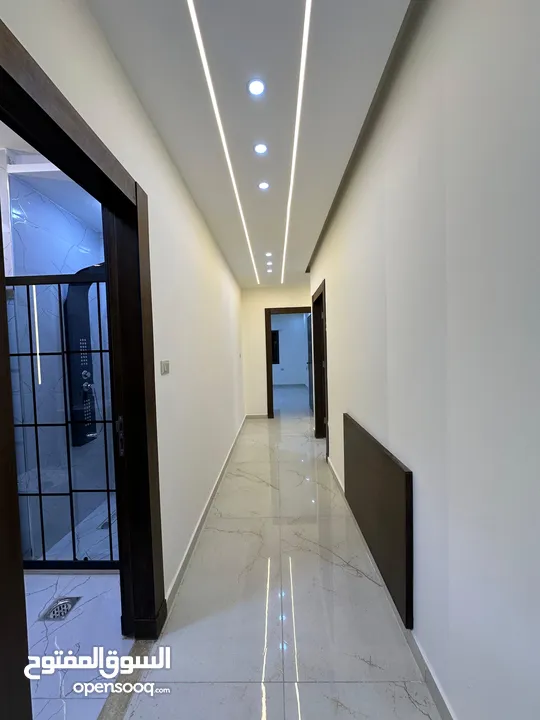 شقق فاخره للبيع في البنيات