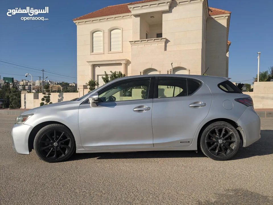 Lexus CT200 Hybrid لكزس ممشى 120,000 ميل للبيع كاش