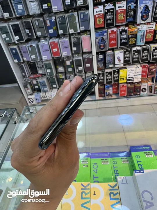 I PHONE 11 PRO MAX 256 GB USED مغير شاشة اصلية بسعر حرق