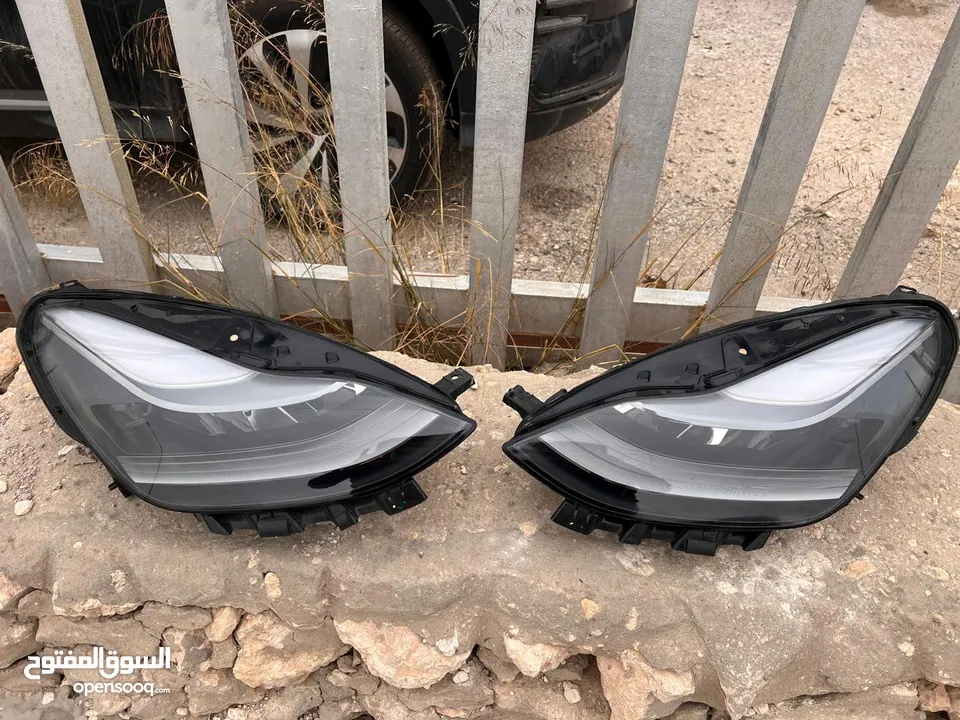 اضوية امامية تيسلا 3 بسعر مغرري