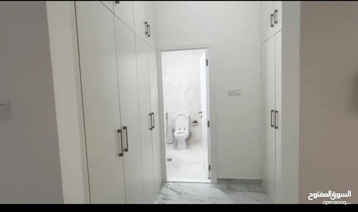 للبيع فلتين متجاورتين جدد في الرمثا الشارقة