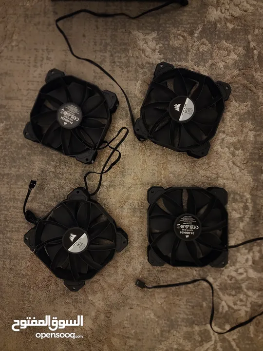 4 corsair pc fans  4 مراوح كورسير للبي سي