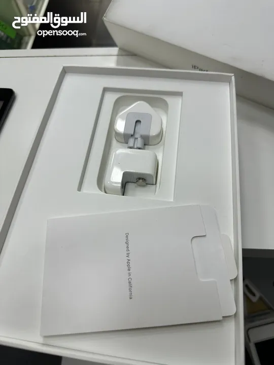 ايباد 7 128G في مدخل خط و بطاريه 100 مع كرتونه