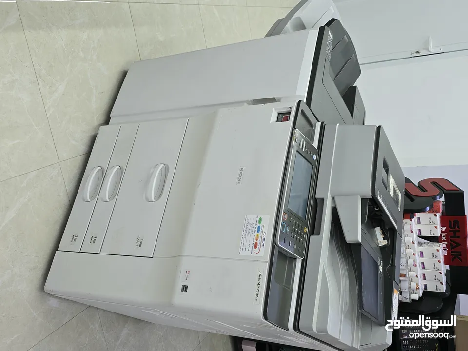ماكنة Ricoh MP 7502 sp للبيع مستعمل خفيف خالية من اي عيوب ( شغل دعك ) ارقى واقوى طابعة وماكنة تصوير