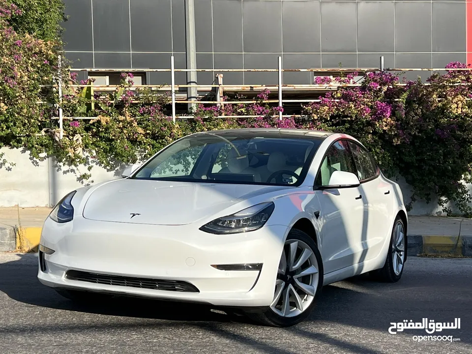 Tesla model 3 2023