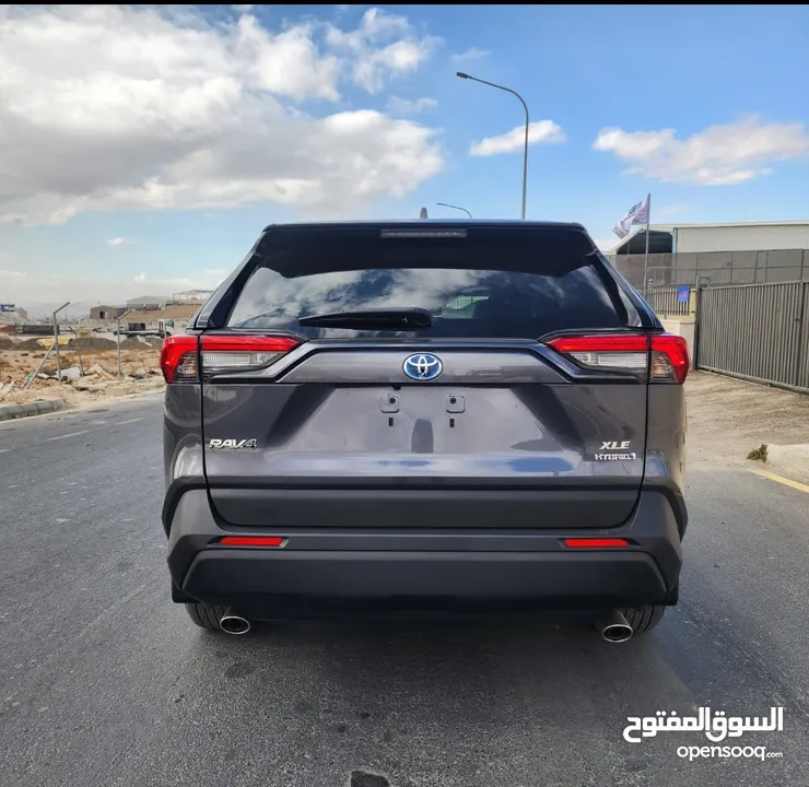 راف فور 2022 هايبريد للبيع. مسافة مقطوعه 19800 كيلومتر. XLE AWD فيراني