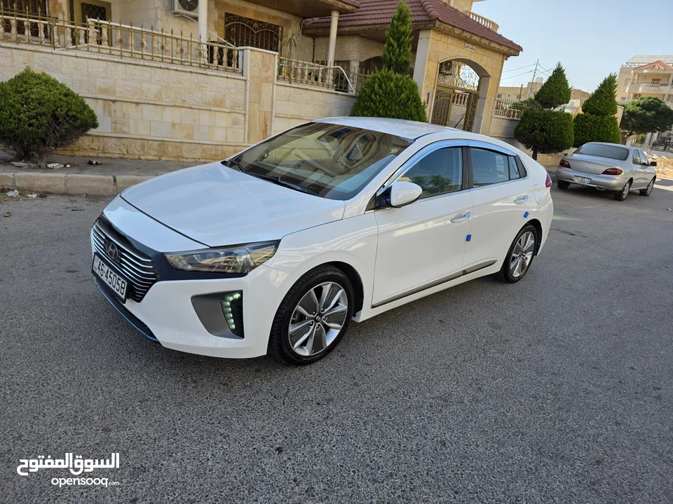 هونداي ايونك 2018 فل كامل فحص كامل عداد 130Km مالك 1 فقط