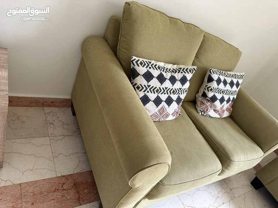 Midas Sofa Set like new.. طقم كنب من ميداس الحاله ممتاز جدا من دون اي خدش  يتكون من 3 قطع .