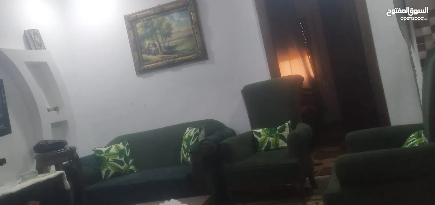 طقم كنب مستعمل نظيف جدا بحاله الوكاله