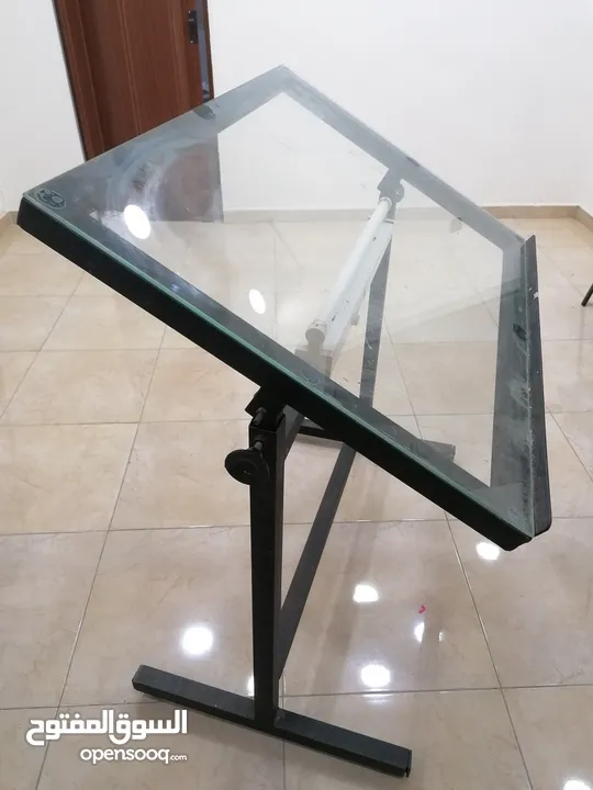 طاولة رسم هندسي