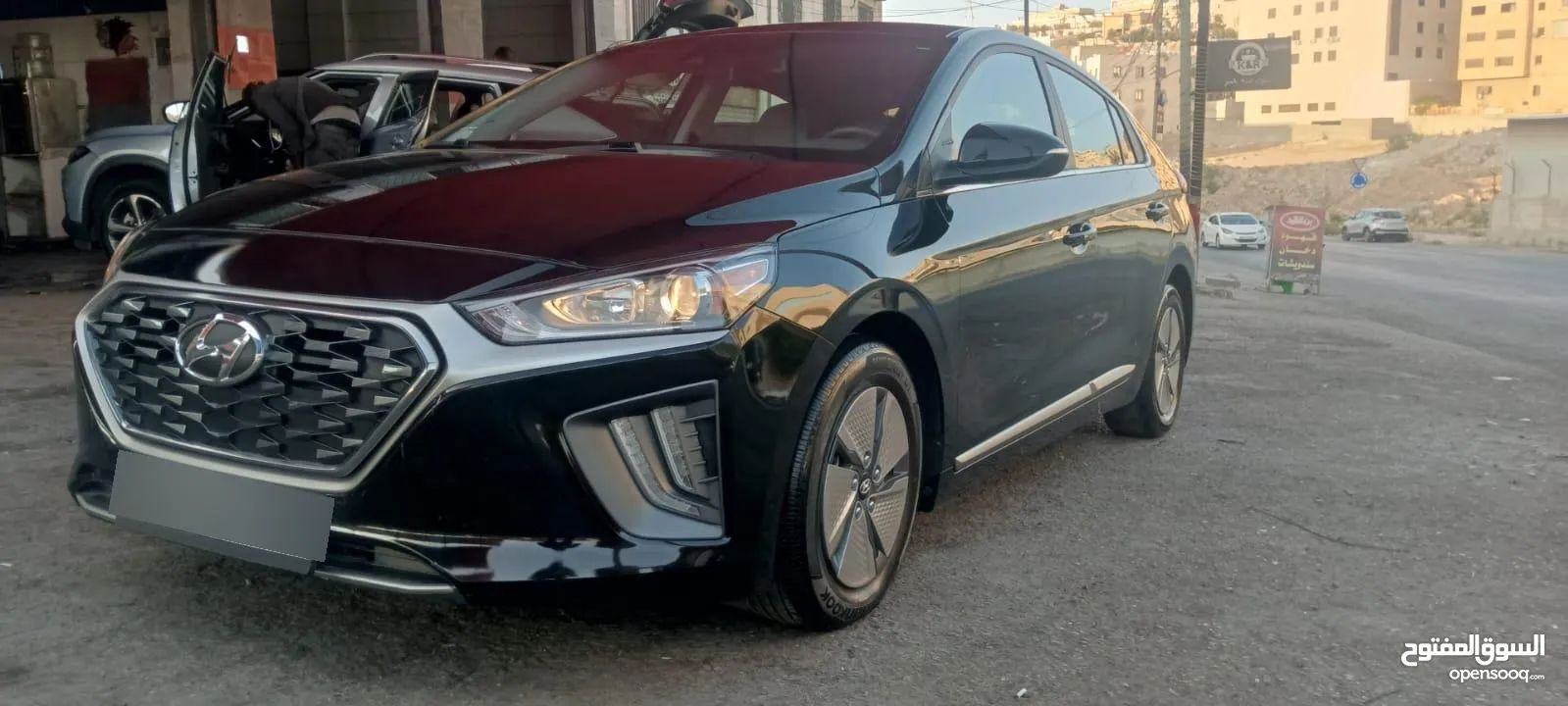 هيونداي أيونيك 2022 هايبرد لون اسود ميتاليك مميز جمرك جديد