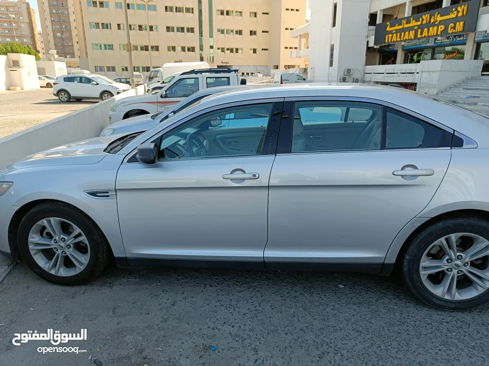 Ford Taurus 2013