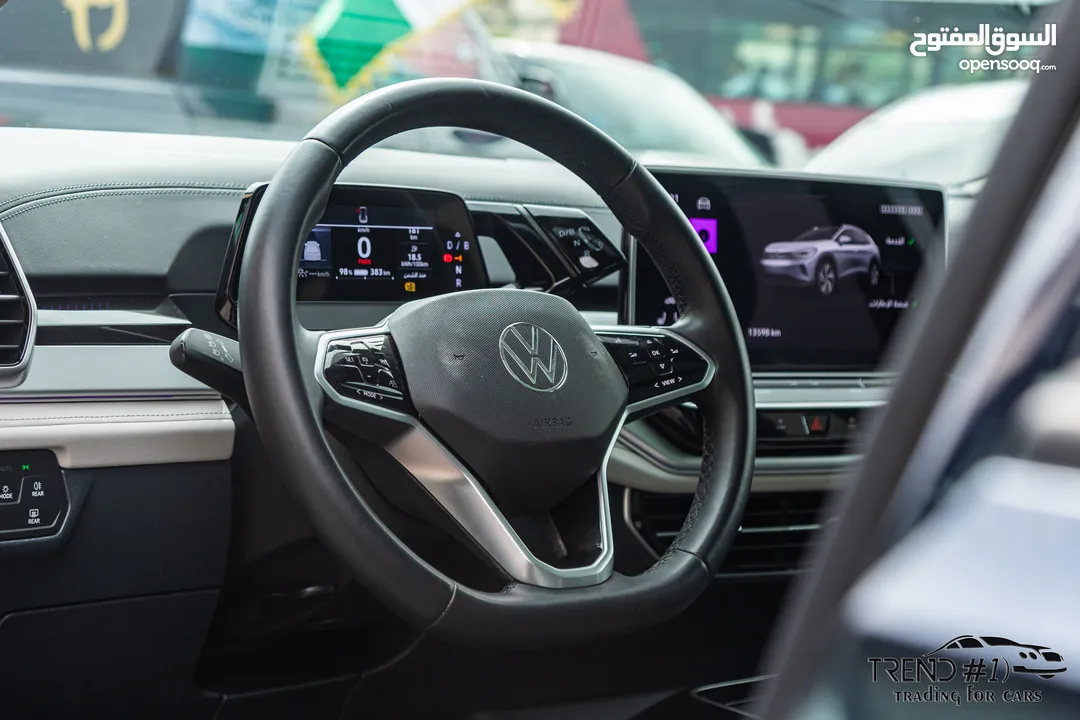 Volkswagen ID6 Crozz Pro 2022  السيارة مميزة جدا و قطعت مسافة 13,000 كيلو متر