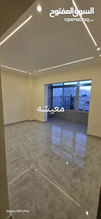 شقه فاخره للبيع الجاردنز