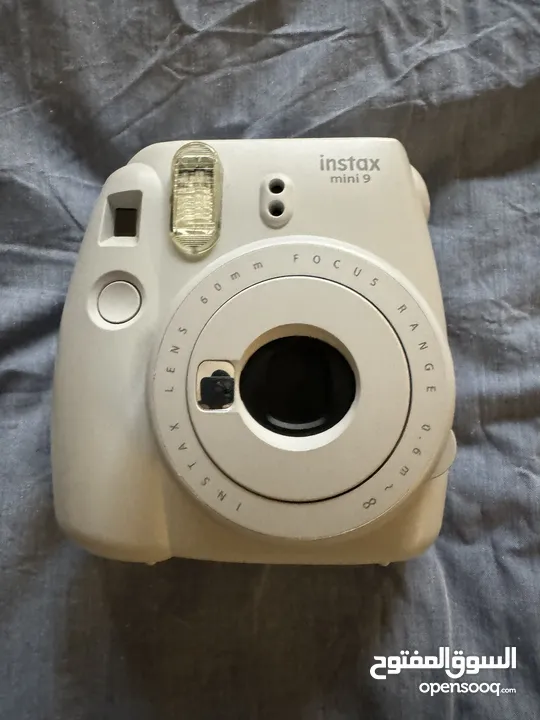 كميرا instax mini 9 بحال وكالة، استعمال خفيف   Instax mini 9 cam, factory condition, used slightly.