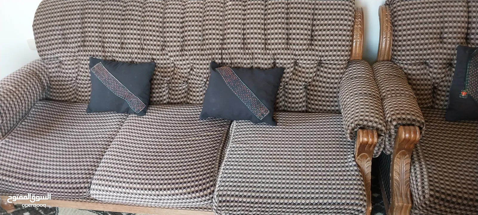 طقم كنب مع سجاد