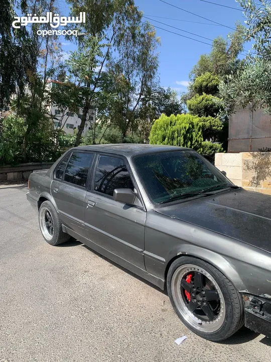 Bmw بي ام بوز نمر 1989 للبيع