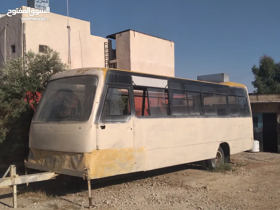 باص جر تويوتا يصلح لمزرعة او صاحب اغنام نضيف جدا  السعر بعد المعاينه