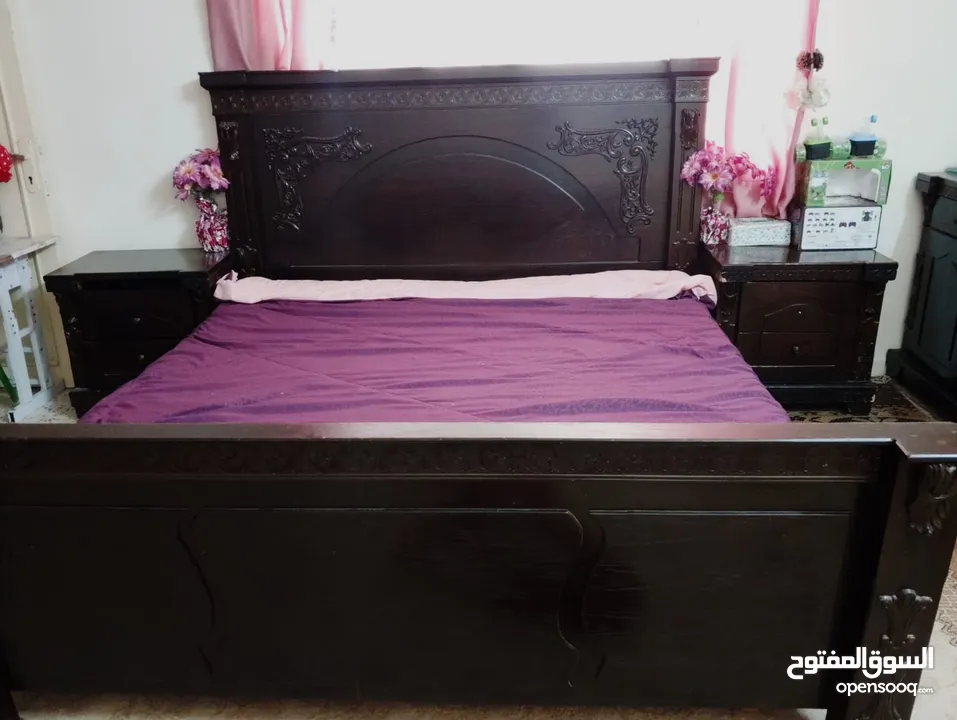 غرفة نوم بحال ممتازه مع فرشتها وكاله