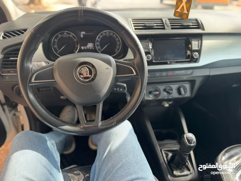 سكودا فابيا 2020 بالرخصة جير عادي