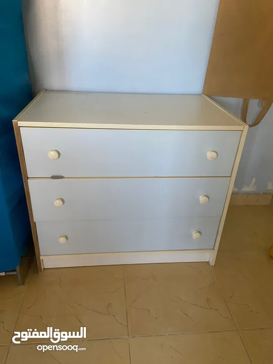 غرفة نوم شباب جوايكو لون ازرق وابيض