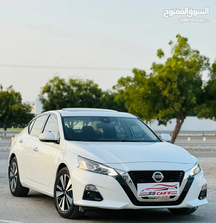 NISSAN ALTIMA SV - 2019