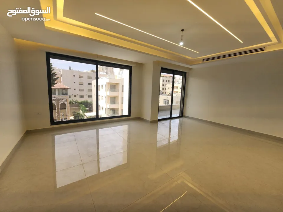 شقة فارغة للبيع بين الدوار الرابع و الخامس - ref: 14608