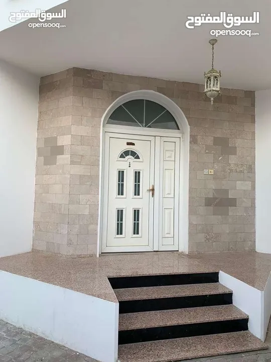 Villa for rent in AlKhwair 33