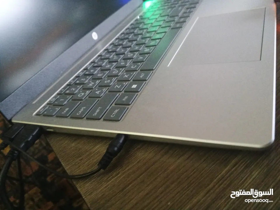 LAPTOP HP شبه جديد استخدام خفيف جدا