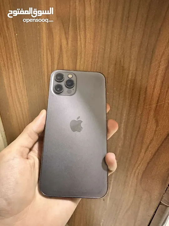 ايفون 12 pro توب نظافه