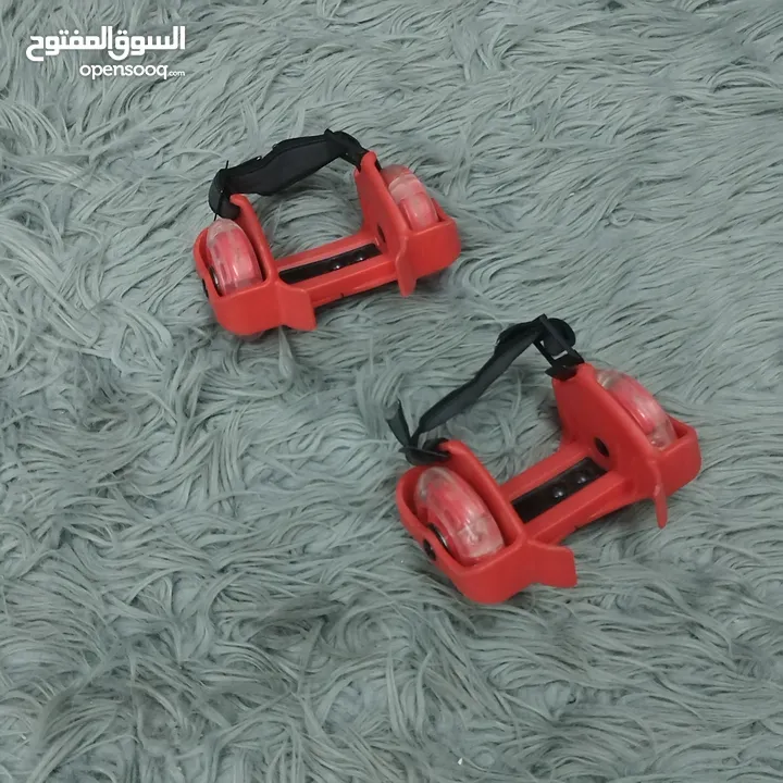 سيارة أطفال