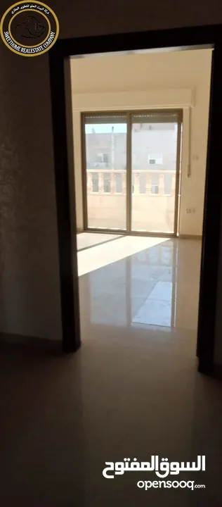 شقة مميزة للبيع في خلدا  - خلف مستشفى السعودي طابق ثالث 215م تشطيب سوبر ديلوكس