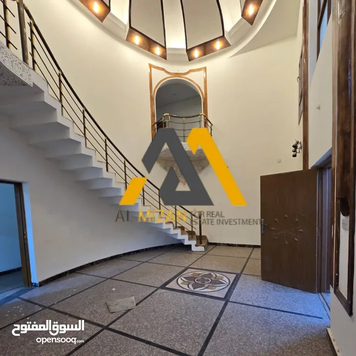 منزل للايجار حي صنعاء 300 متر