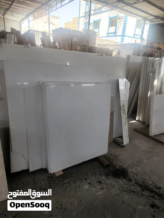 رخام ثاسوس كريستال يوناني الواح سماكه 20مم نوعيه فاخره مستوا قصور او بهو كبار الاعمال ارضيات او جدار