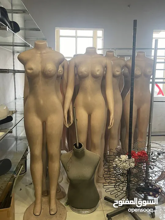 فاترينت وملكانات وستاندات ورفوف للبيع في نابلس