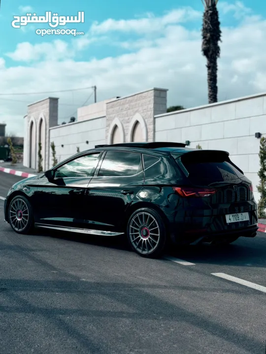 سيات ليون اكلنس 2017