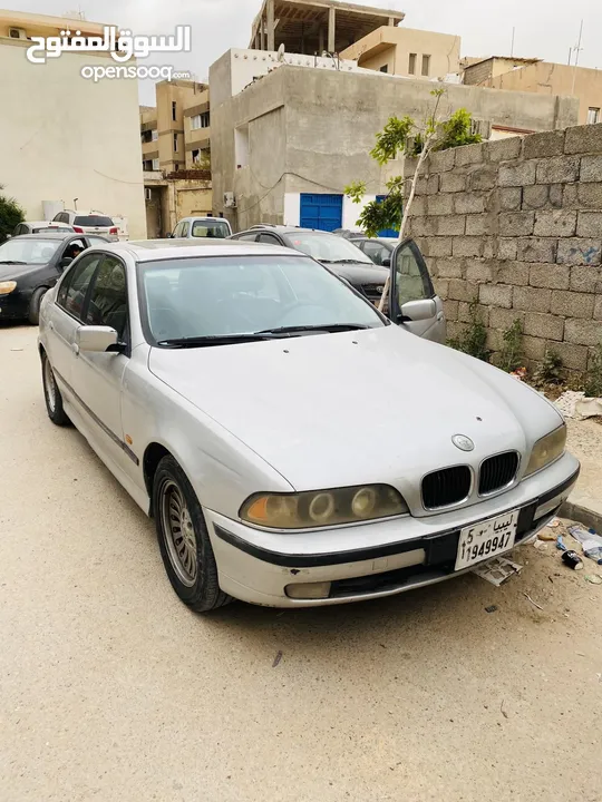 سيارة BMW528