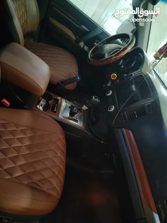 سيارة بجيرو كنج 2008