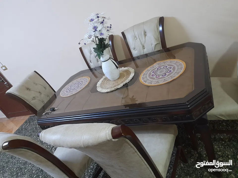 طاولة سفره 6 كراسي
