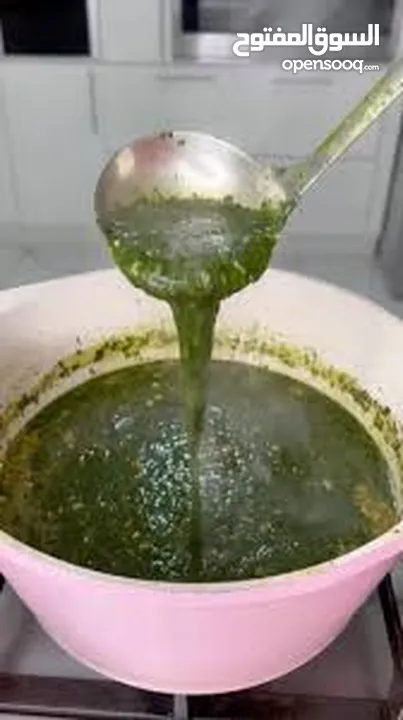 ملوخيه ورق وملوخيه ناشفه مفروكه وناعمه بدون عيدان مغسله ومنقبه وجاهزه لطبخ