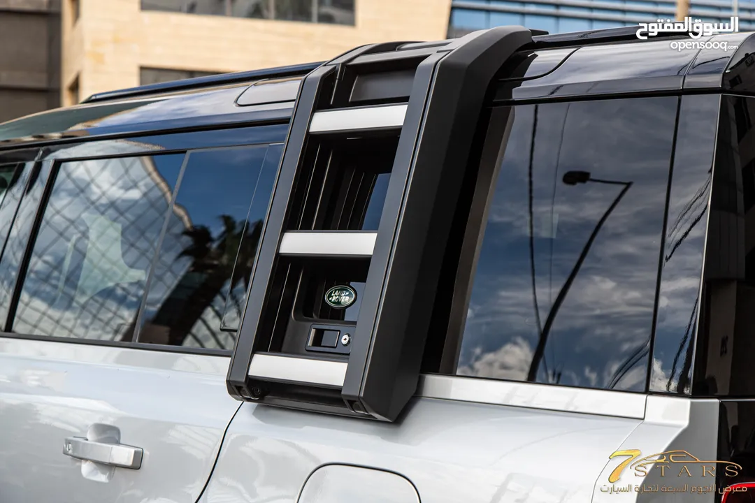 Land Rover Defender 2024 Hse  Black Edition Plug in hybrid   السيارة وارد و كفالة الشركة