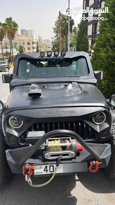 قابل البدل Jeep Wrangler- low mileage- mint condition- تعديل كامل اصلي