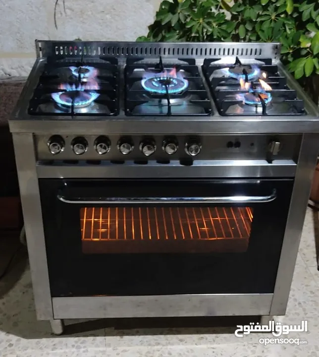 فرن ايطالي ماركة LOFRA من الماركات الثمينة يشعل فوق و تحت في نفس الوقت فل سيفتي