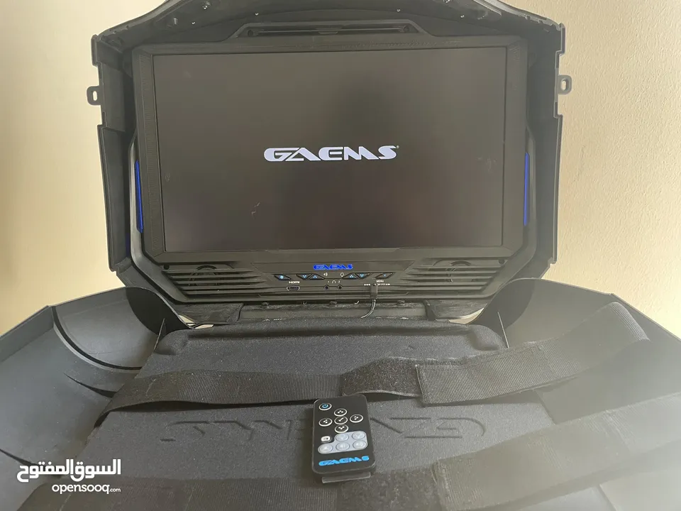 Portable gaming monitor
