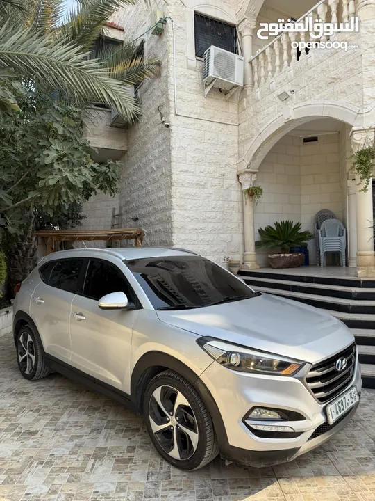 جيب هونداي توسان 2016  فقط 75 الف كاش فل بدون فتحة مميز جداً ترخيص تامين شامل سنة بالورقة  بالنايلن