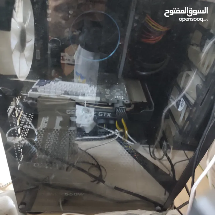 جهاز مع شاشة لداعي التطوير